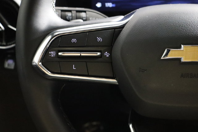 Used 2025 Chevrolet Equinox LT FWD image 8