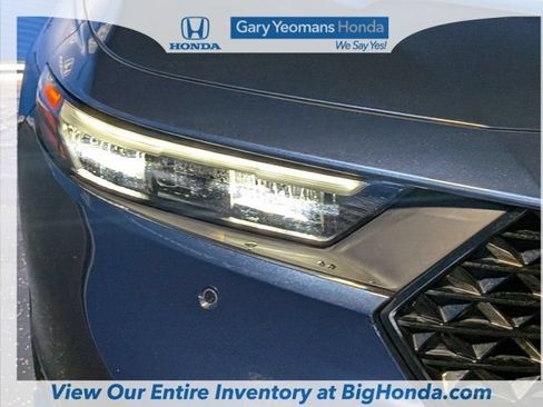 Used 2023 Honda Accord Touring image 12