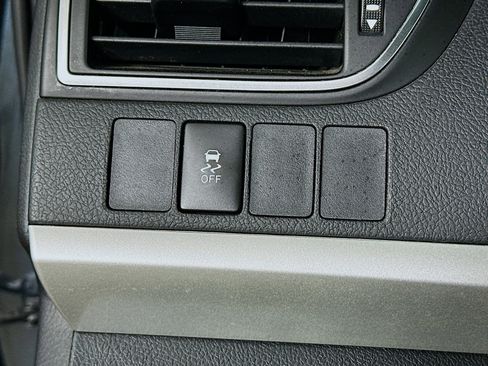 Used 2016 Toyota Camry SE image 17