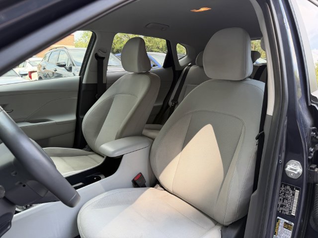 Used 2024 Hyundai Kona SEL AWD/4WD image 2