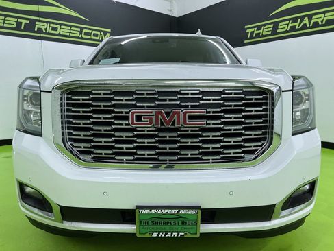 Used 2018 GMC Yukon Denali w/ Denali Ultimate Package AWD/4WD image 3