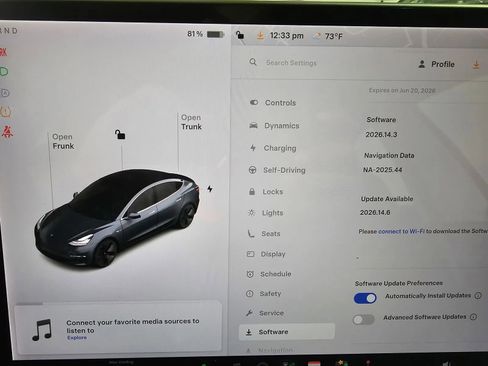 Used 2018 Tesla Model 3 RWD image 17