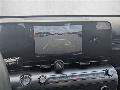 Used 2025 Hyundai Kona SE FWD image 13