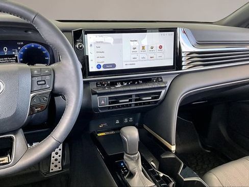 Used 2025 Toyota Camry XSE image 9