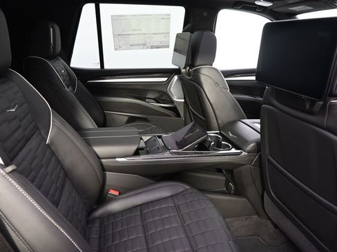 New 2026 Cadillac Escalade V AWD/4WD image 18