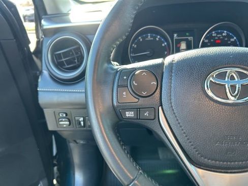 Used 2018 Toyota RAV4 XLE image 21