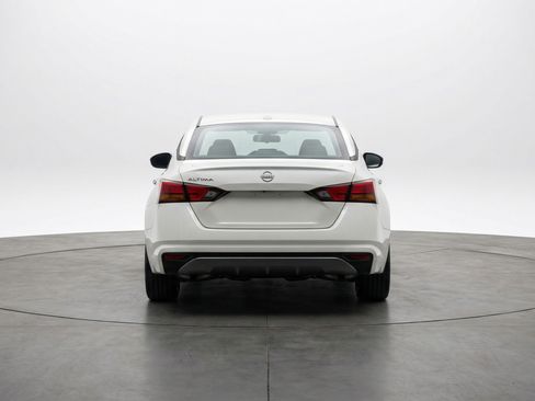 Used 2025 Nissan Altima 2.5 SV image 7