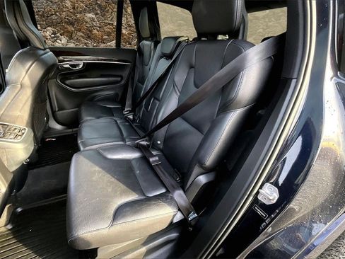 Used 2019 Volvo XC90 T6 Momentum w/ Protection Package image 23