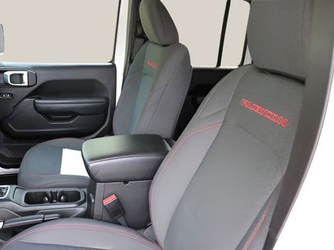 Used 2025 Jeep Wrangler Unlimited Rubicon image 11