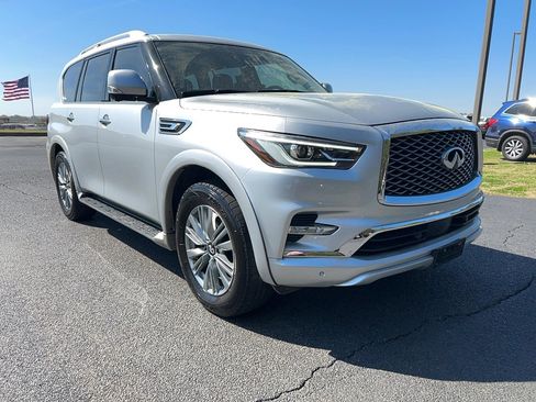 Used 2022 INFINITI QX80 Luxe w/ All-Season Package image 3