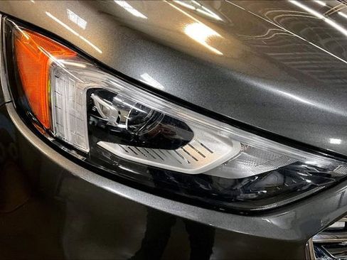 Used 2020 Ford Edge SEL image 31