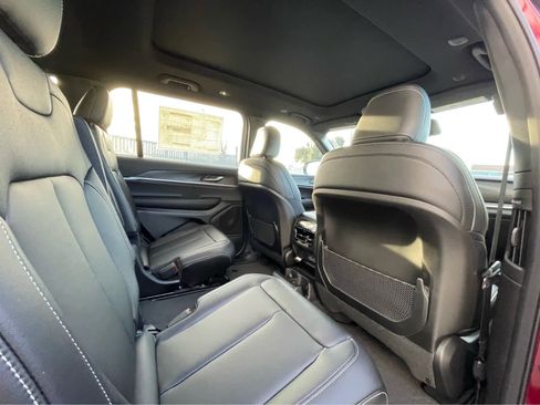 New 2025 Jeep Grand Cherokee L Limited image 26