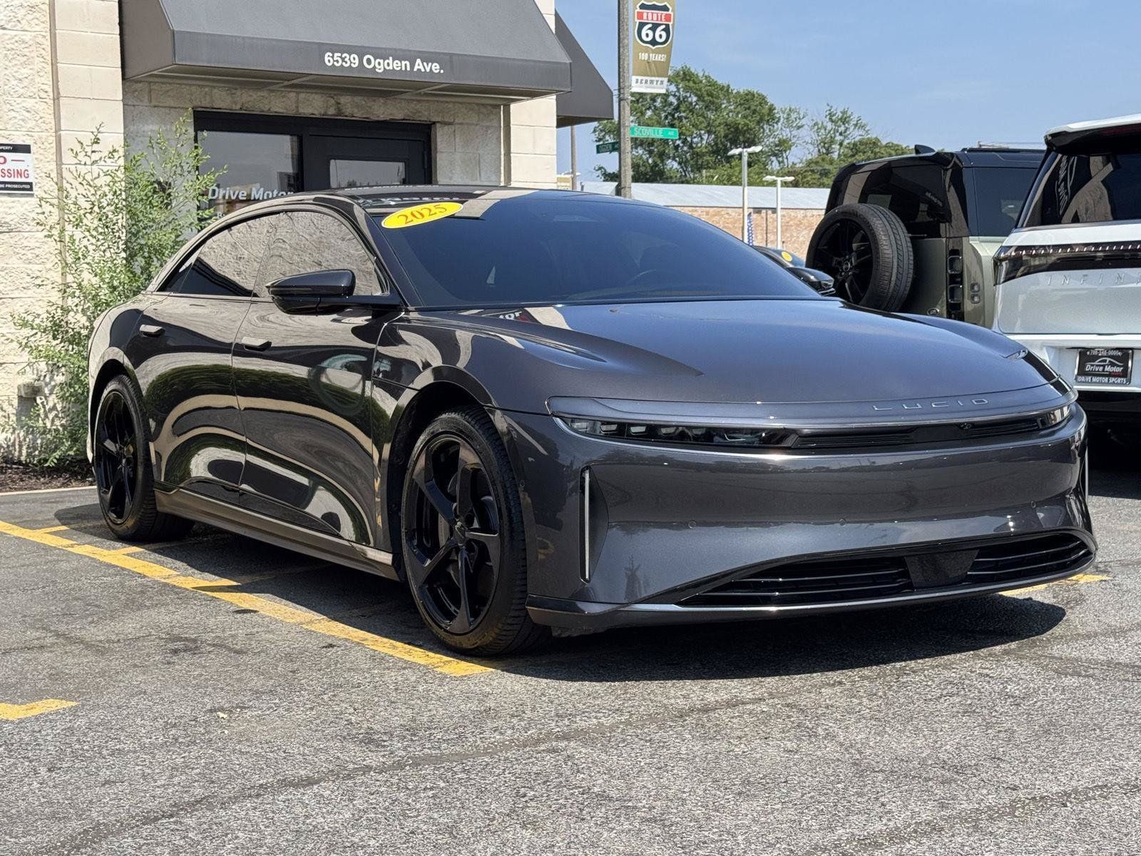 Used 2025 Lucid Air Touring AWD/4WD image 16