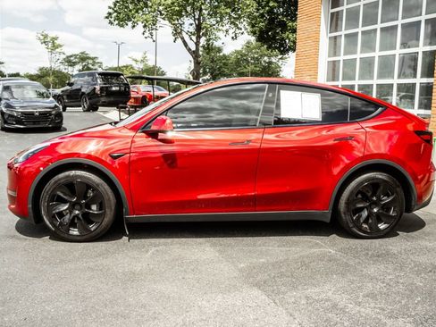 Used 2024 Tesla Model Y Long Range AWD/4WD image 37