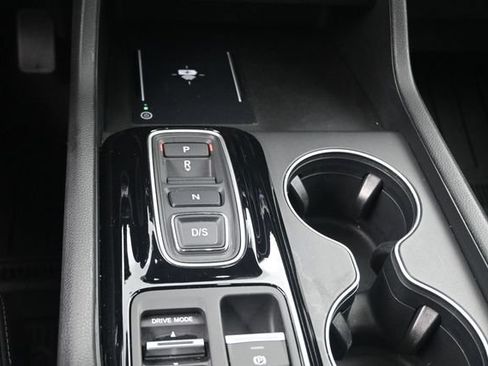 Used 2025 Honda Pilot EX-L image 12