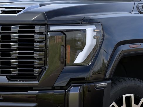 New 2026 GMC Sierra 2500 Denali Ultimate w/ LPO, Black Badging Package AWD/4WD image 10