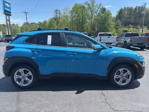 Used 2022 Hyundai Kona SEL FWD image 3