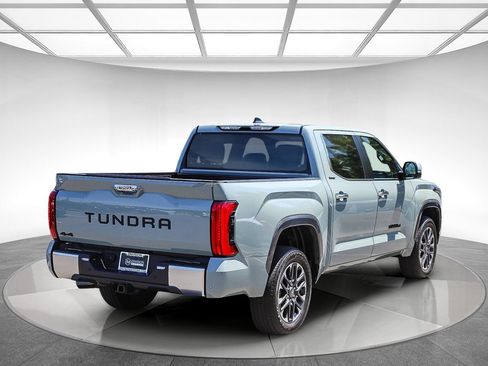 Used 2025 Toyota Tundra Limited AWD/4WD image 4