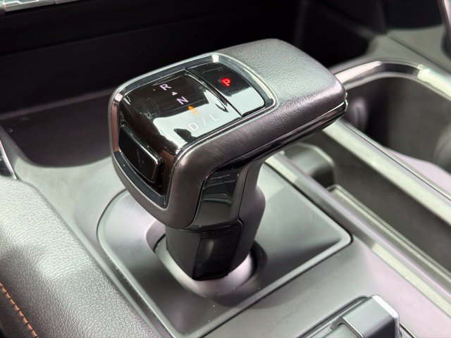 Used 2022 GMC Sierra 1500 AT4 w/ AT4 Preferred Package AWD/4WD image 30