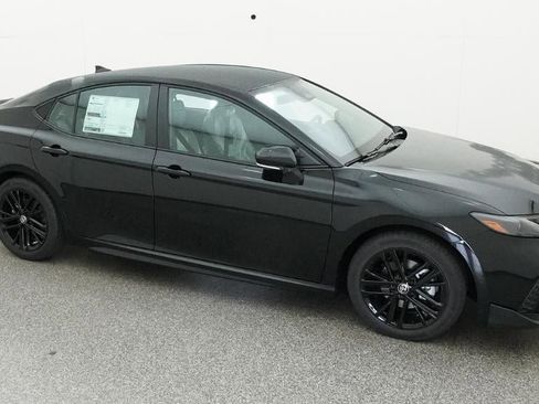 New 2026 Toyota Camry SE FWD image 12