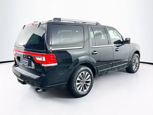 Used 2017 Lincoln Navigator Select AWD/4WD image 10