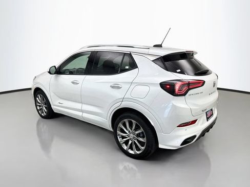 Used 2025 Buick Encore GX Avenir w/ Avenir Technology Package FWD image 5