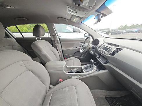 Used 2011 Kia Sportage LX w/ Convenience Pkg FWD image 4