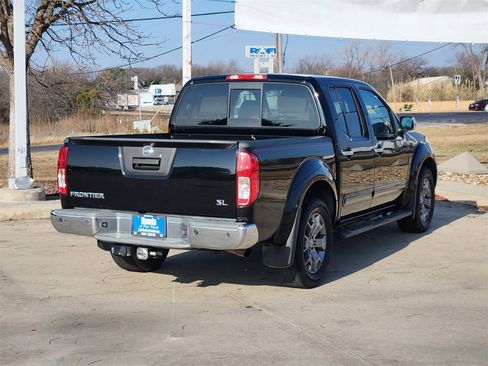 Used 2014 Nissan Frontier SL image 5