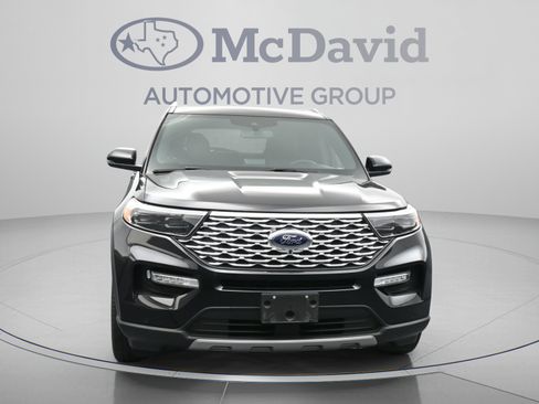 Used 2023 Ford Explorer Platinum w/ Technology Package AWD/4WD image 2