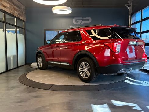 Used 2020 Ford Explorer XLT w/ Equipment Group 202A AWD/4WD image 5