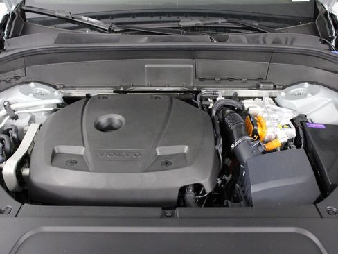 New 2026 Volvo XC90 T8 Plus image 12