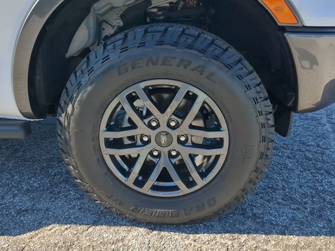 Certified 2022 Ford Ranger Lariat w/ Tremor Off-Road Package image 9