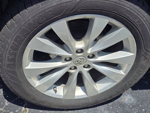Used 2014 Toyota Venza XLE w/ XLE Premium Package FWD image 10
