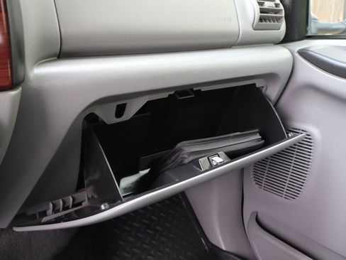 Used 2005 Ford F350 Lariat image 37