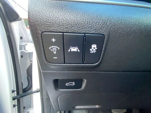 Used 2022 Kia K5 GT-Line AWD/4WD image 16