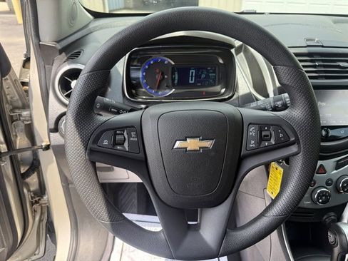 Used 2016 Chevrolet Trax LT AWD/4WD image 14