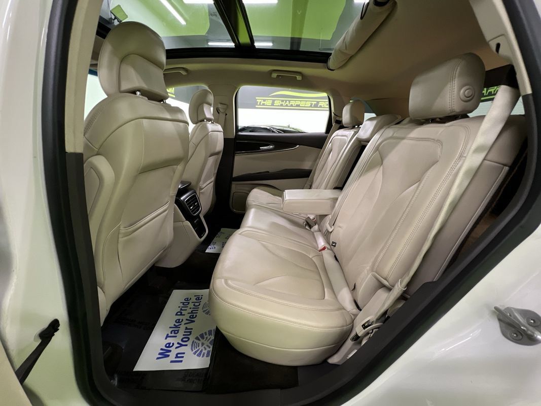 Used 2016 Lincoln MKX Reserve AWD/4WD image 28