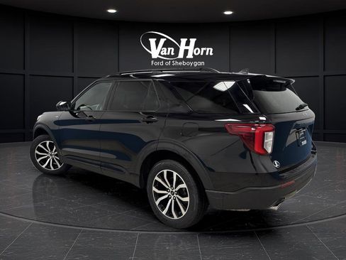 Used 2023 Ford Explorer ST-Line image 3