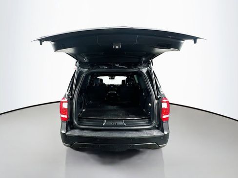 Used 2021 Ford Expedition XLT image 30