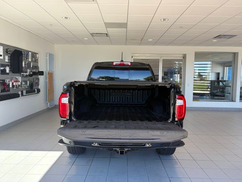 Used 2026 GMC Canyon Denali AWD/4WD image 9