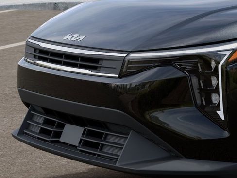 New 2026 Kia K4 FWD image 12