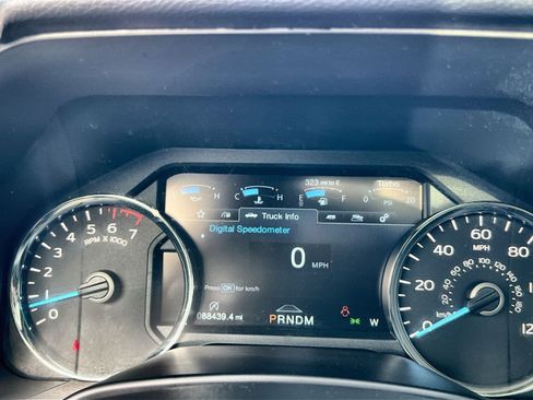 Certified 2020 Ford F150 Lariat w/ Equipment Group 502A Luxury image 17