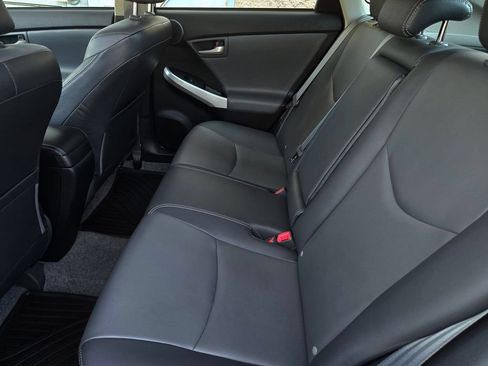 Used 2013 Toyota Prius Five w/ Advanced Technology Pkg FWD image 13