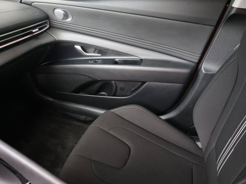 Used 2024 Hyundai Elantra SEL w/ Convenience Package FWD image 13