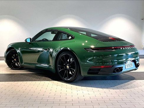 Used 2022 Porsche 911 Carrera image 3