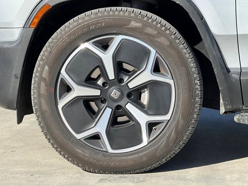 Used 2023 Rivian R1T Adventure image 35