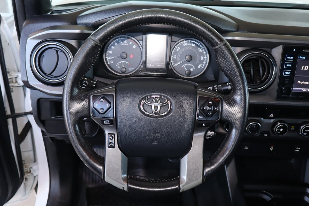 Used 2017 Toyota Tacoma TRD Sport w/ Tow Package (A/T) AWD/4WD image 17