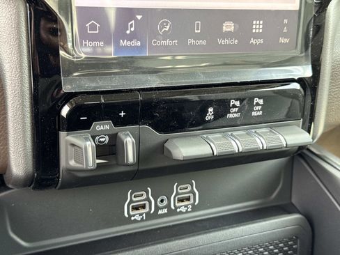 New 2026 RAM 1500 Laramie w/ Laramie Preferred Package AWD/4WD image 15