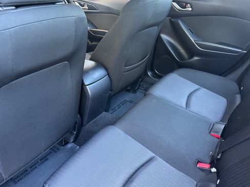 Used 2016 MAZDA MAZDA3 i Sport FWD image 4