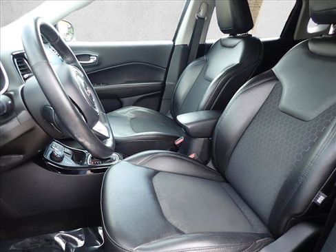 Used 2019 Jeep Compass Latitude AWD/4WD image 11